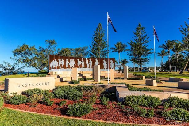 Emu Park Beach Resort Ngoại thất bức ảnh